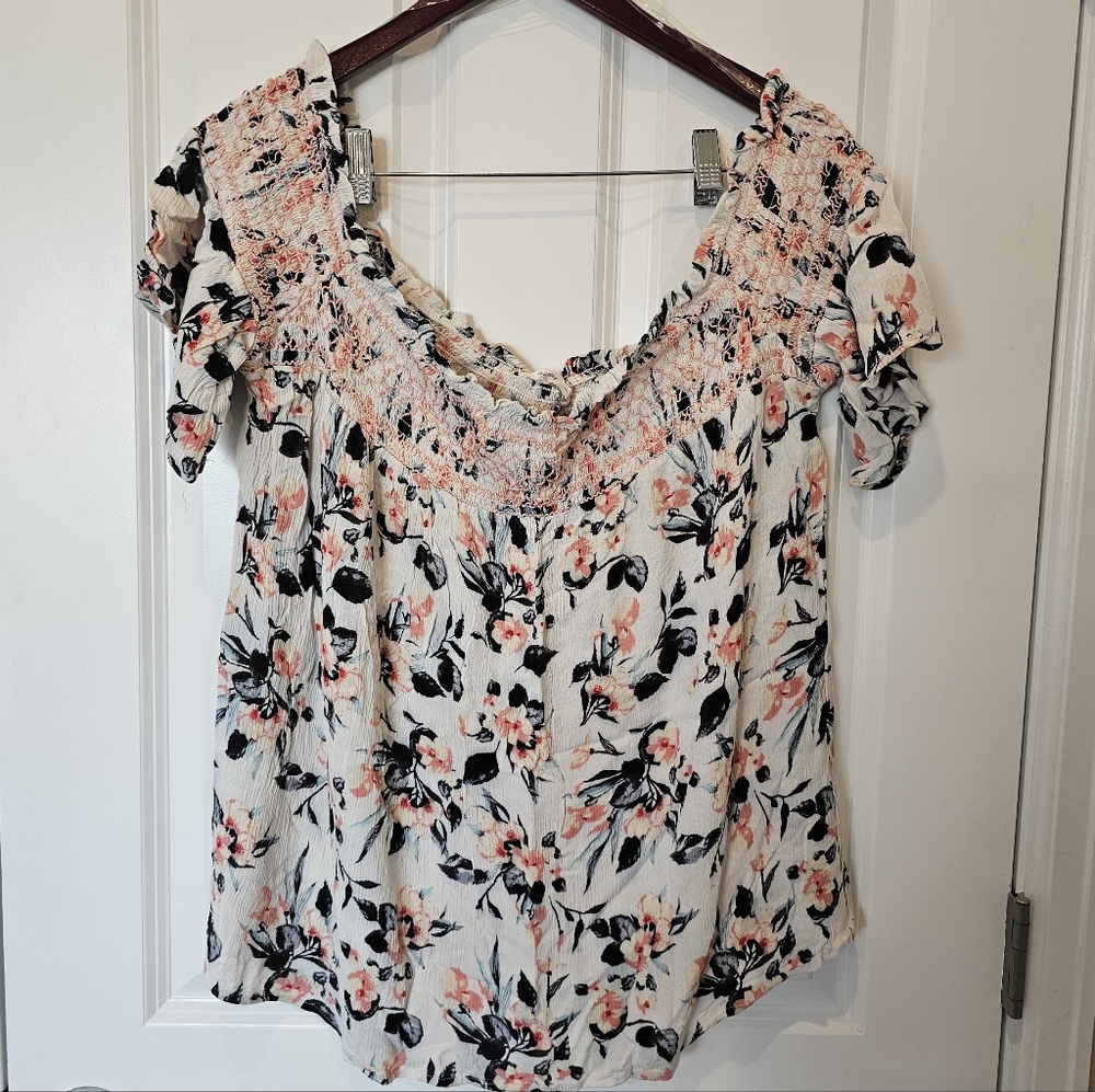 Maurice's Floral Top - Beautiful, Excellent Condition